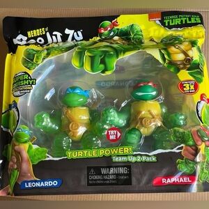 TMNT -Teenage Mutant Ninja Turtles Power Team Leonardo and Raphael